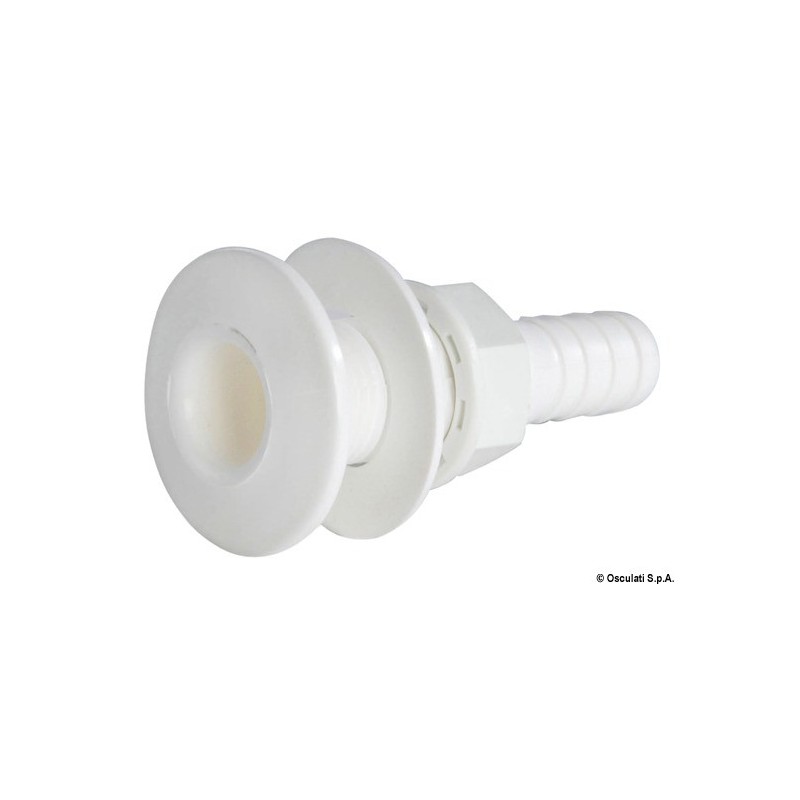 Passe-coque plastique