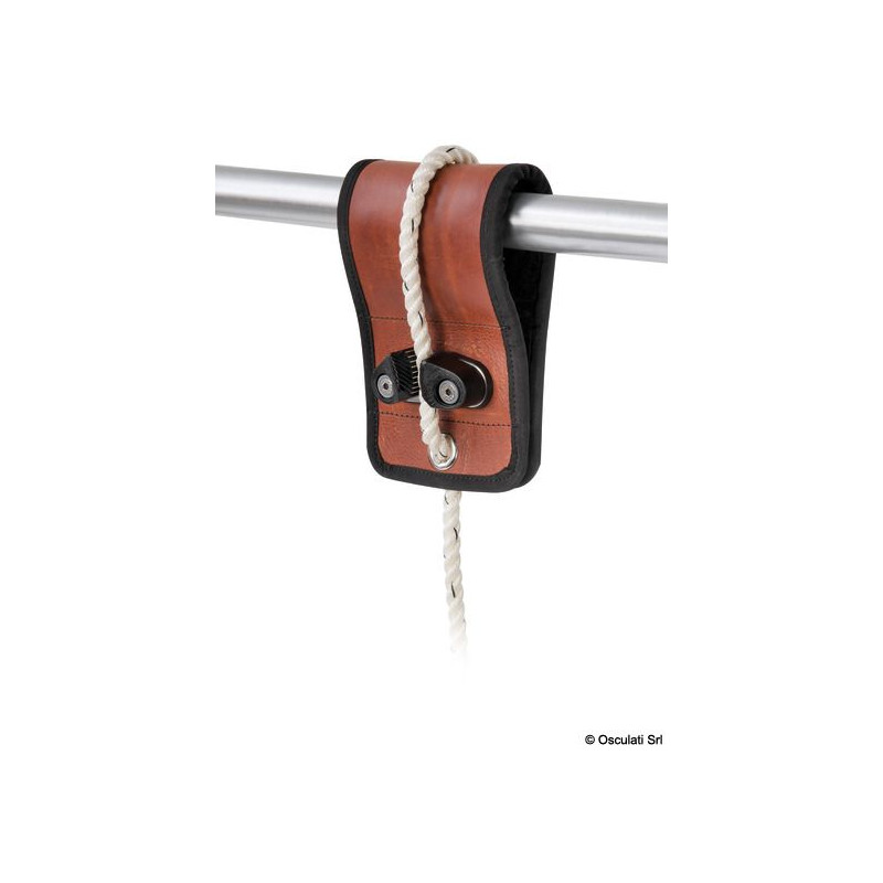 Raccord cuir pour pare-battage