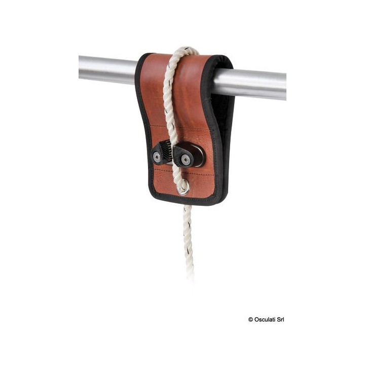 Raccord cuir pour pare-battage