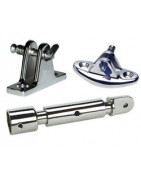 Fixation tauds et biminis : attaches fixes ou amovibles